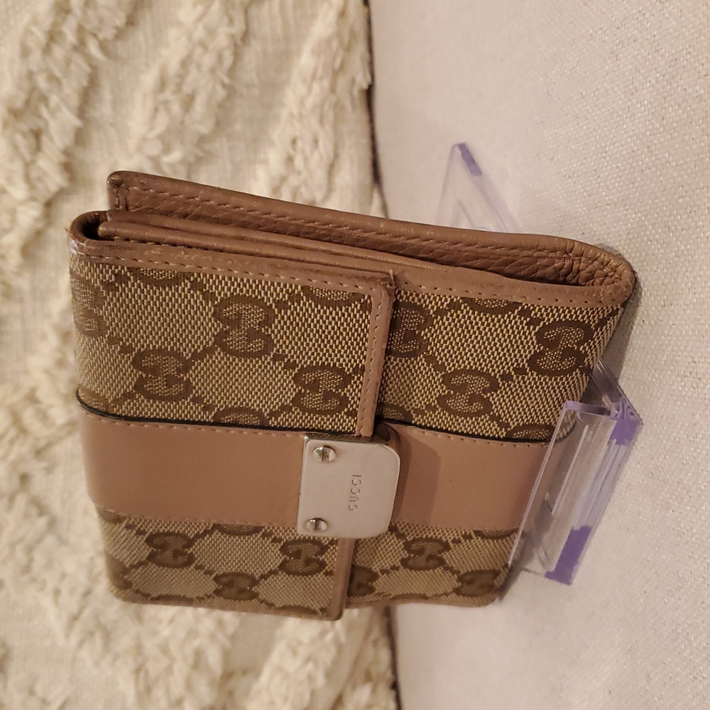 Gucci Brown and Tan Wallet - Picture 7 of 17
